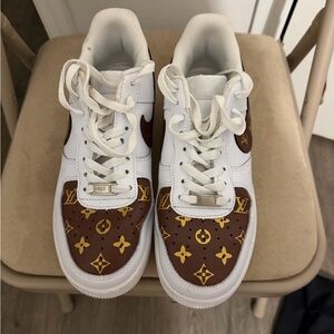 Nike White Sneakers with Gray Accents